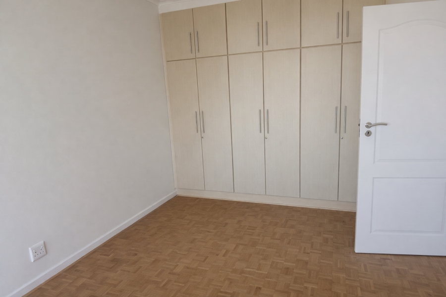 3 Bedroom Property for Sale in Sea Point Western Cape